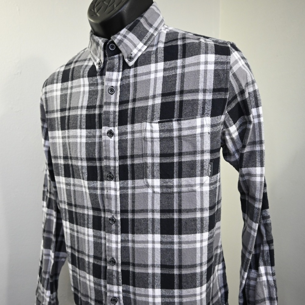 Eddie Bauer Flannel Shirt Mens Size Medium Plaid Long Sleeve Hiking Button Up